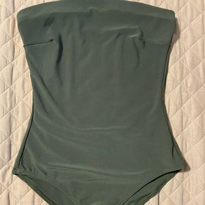 Fashion Nova Strapless Body Suit